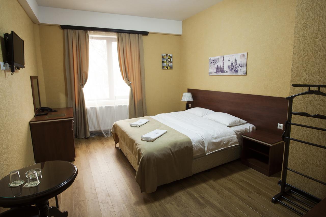 Lords Hotel Tbilisi Exterior foto