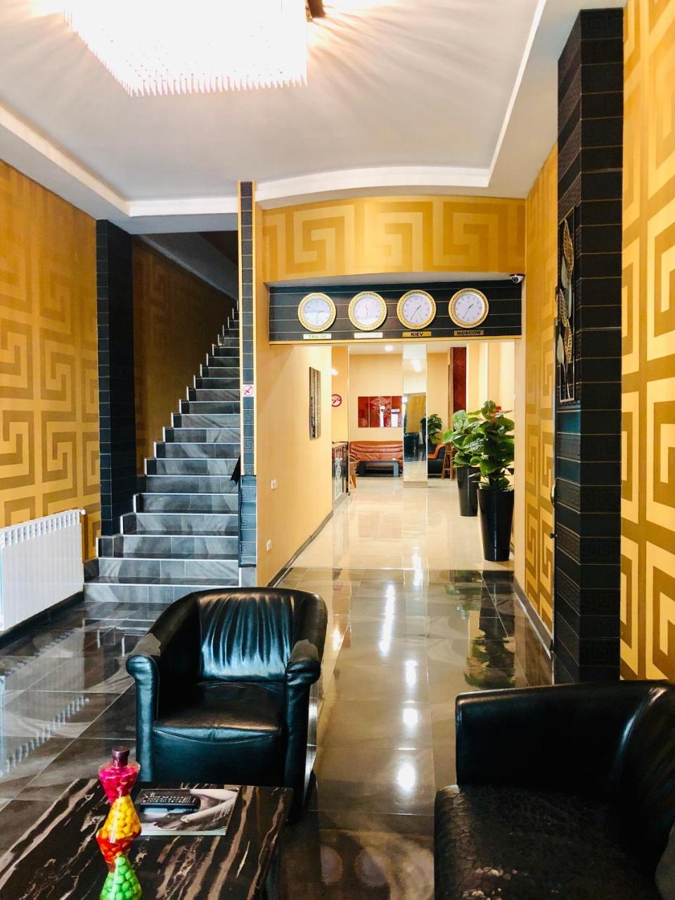 Lords Hotel Tbilisi Exterior foto
